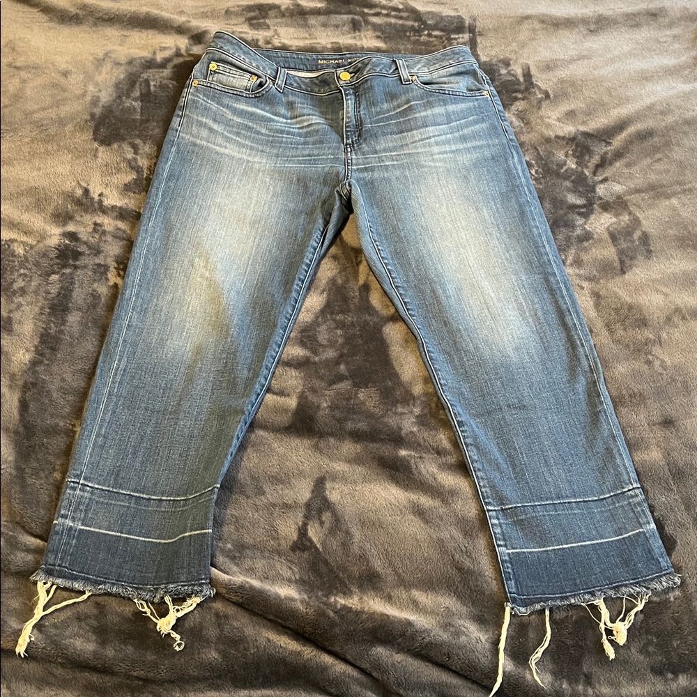 Michael Kors Medium Wash Women’s Jeans Raw hem. Stretch. Ankle. Good condition